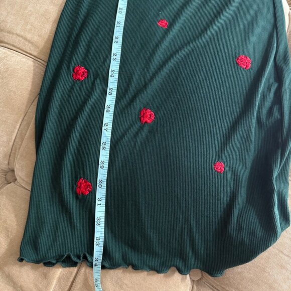 Heart & Hips Womens S Ribbed Green Dress W/ Rose Embroidery & Scalloped Hem - Picture 11 of 11